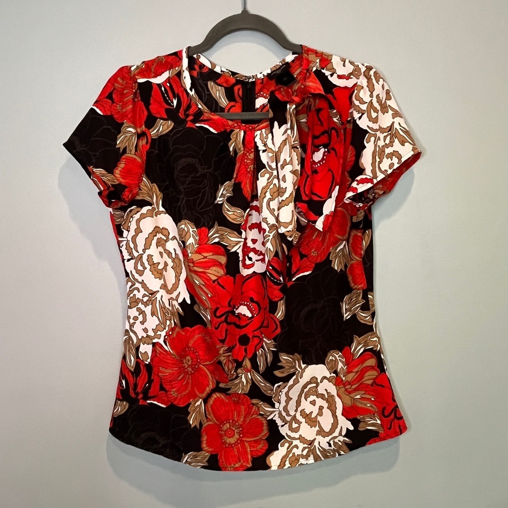 Ann Taylor Red and Black Fitted Blouse with Peter Pan Collar Size Medium